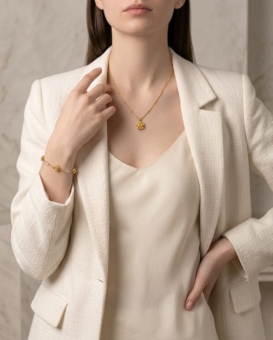 Rose Pendant Necklace